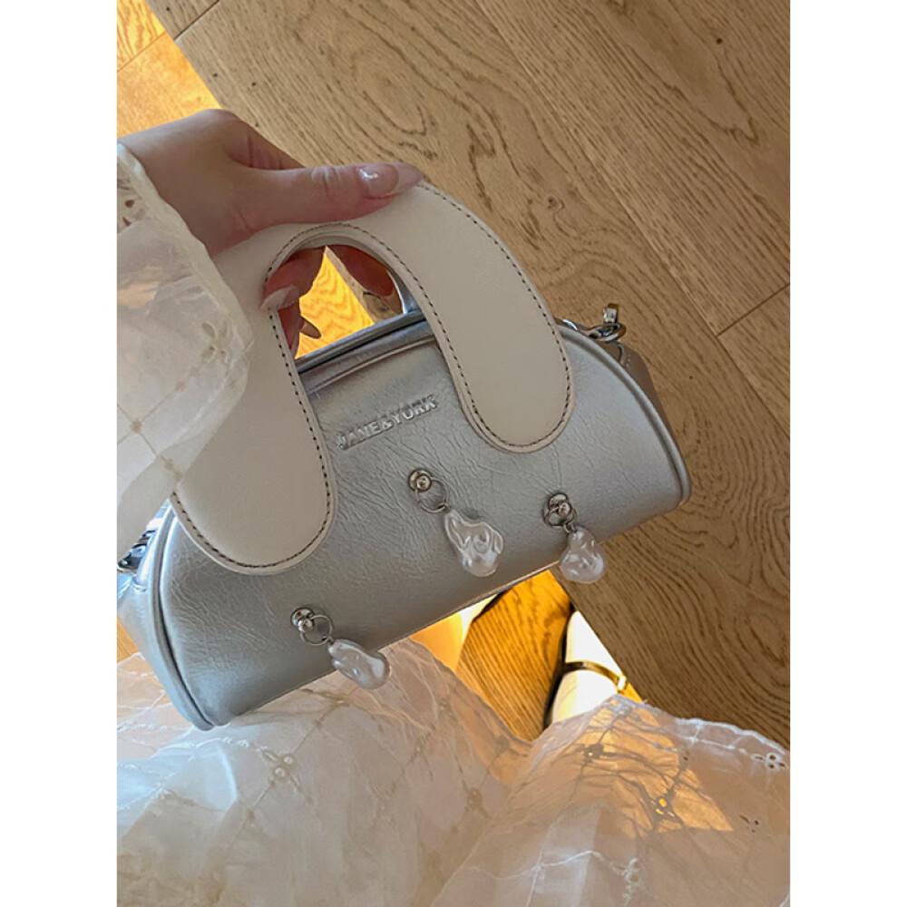 Color Contrast Handbag Female Fashion Cool Silver Shell Bag All Ins Shoulder Bag Crossbody Bag Length 21cm Wide 10cm High 12cm