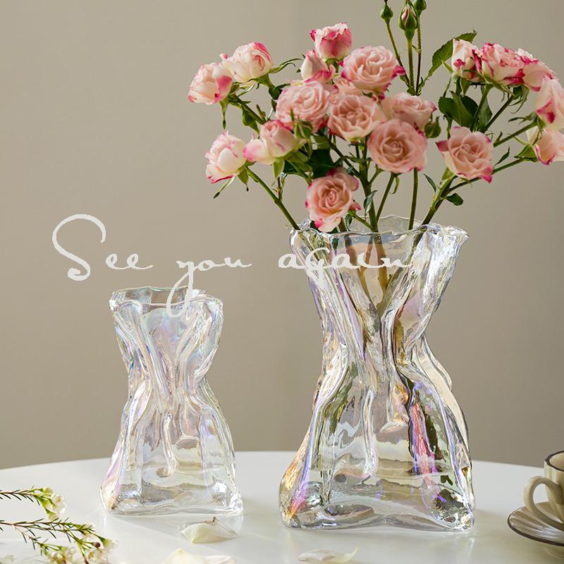 European Style Transparent Glass Vase for Creative Flower Arrangements - High-End Décor for Living Room or Desktop.