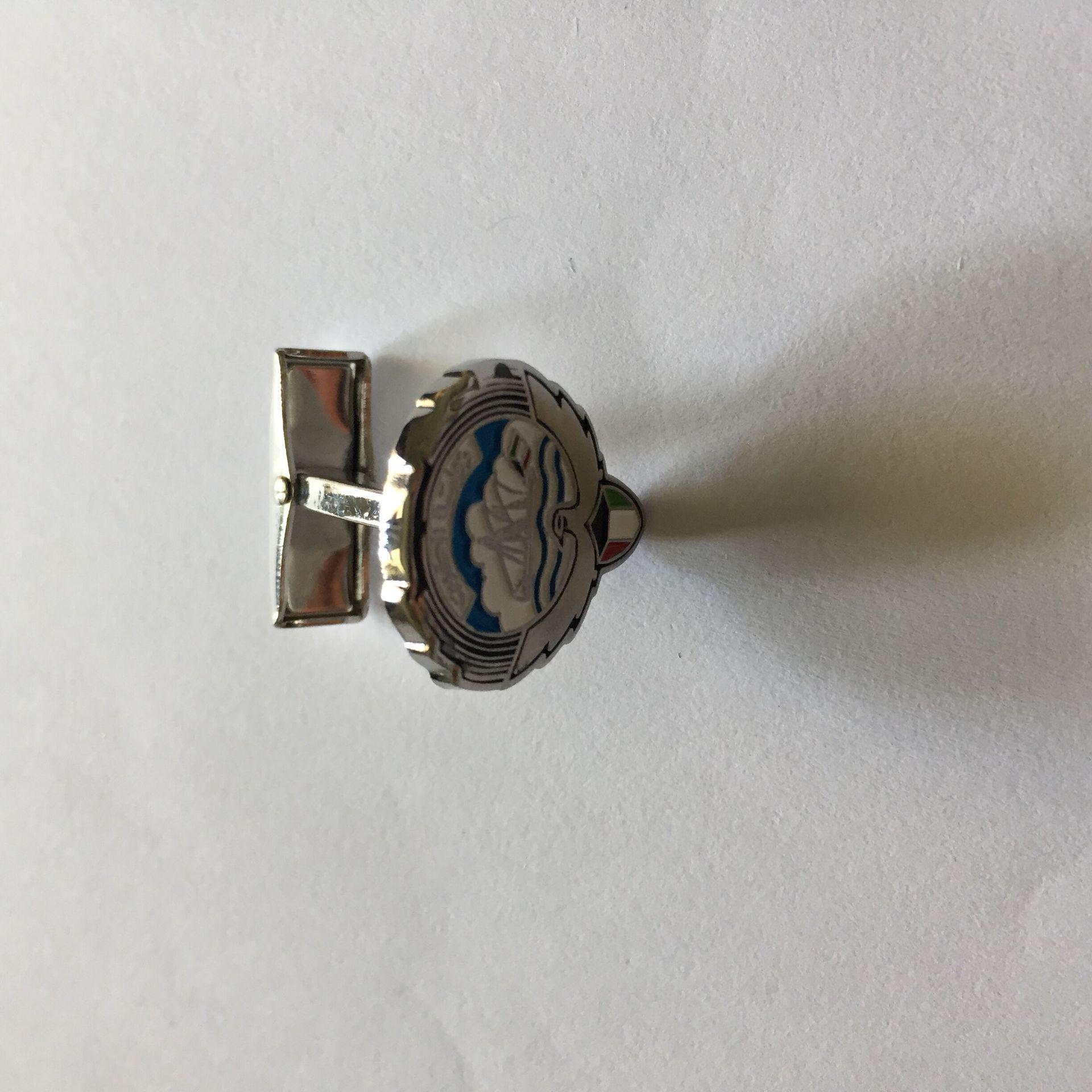 

Памятные эмалевые запонки Академии от Saudi Arabia Metal Star 20*20*2mm серебряный