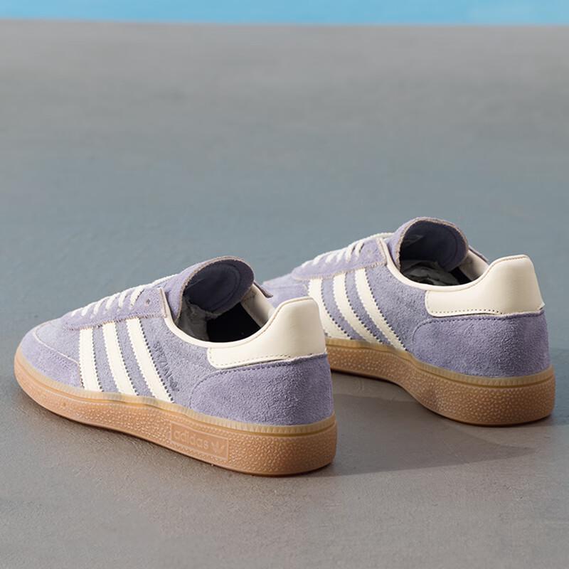 adidas Women's JR0849 Sports Casual Shoes
