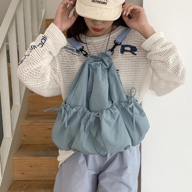 Versatile Backpack Large Capacity Pleated Commuter Schoolbag Female High School Simple Casual Nylon Drawstring Backpack