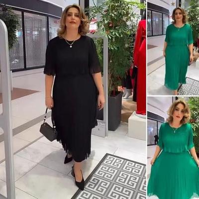 European & American Plus Size Women's Solid Color Round Neck Midi Dress with Five Sleeves - Spring/Summer Fashion