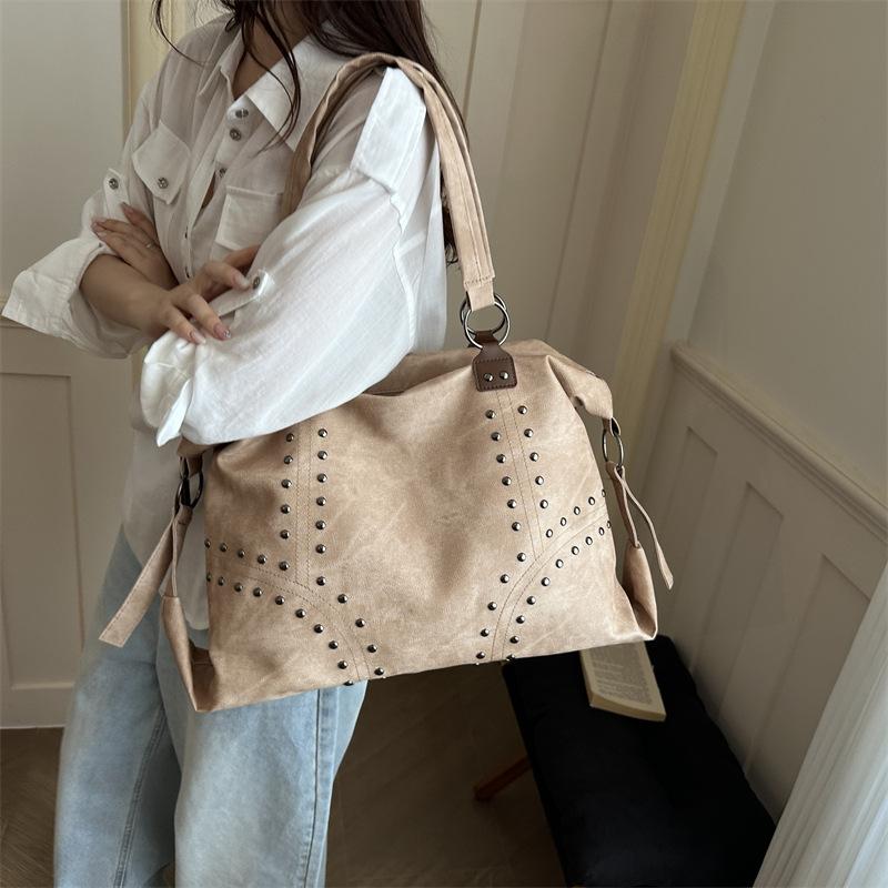 Women Fashion Rivet Large Capacity Shoulder Tote Bag Casual Daily Commute Underarm Bag