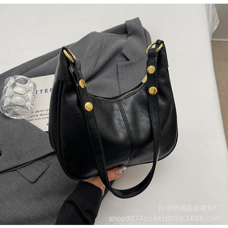 

Textured bag ladies 2025 new trendy fashion commuter shoulder armpit bag retro versatile messenger dumpling bag