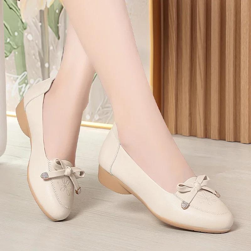 

2.5cm Breathable Comfortable Shallow Bow Soft Leather Shoes Women Flats 2025 Fall Square Heels Moccasins Casual for Office Mom 35