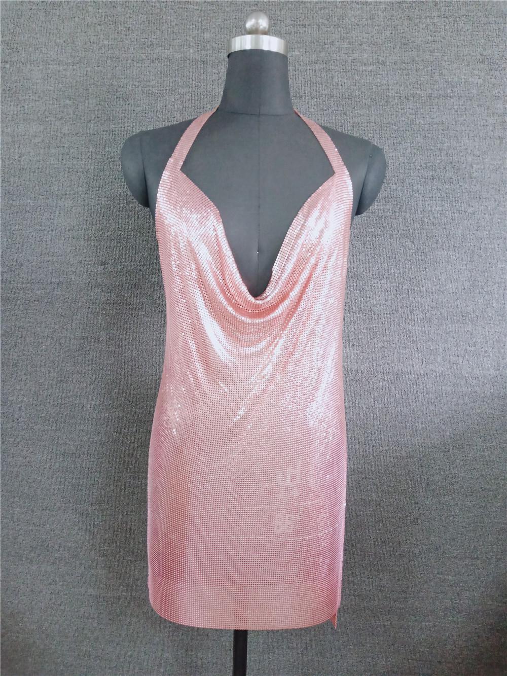 

Платье с глубоким вырезом и металлическими пайетками LBZ1352 Large