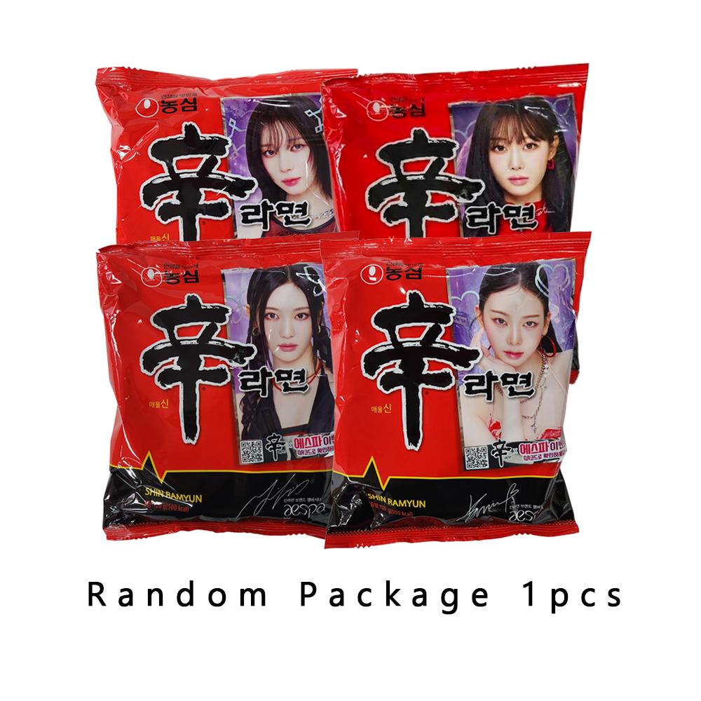 

Nongshim Shin Ramyun X aespa Фотопакет с участницей – Случайная версия 120г (2 варианта) # Random 1 Pcs