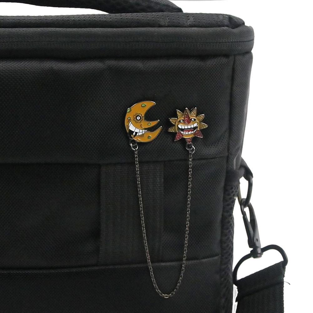 Anime Soul Eater Sun and Moon Broochs Pin Cartoon Enamel Metal Clothes Bag Coats Lapel Badge Pin Anime Lovers Accessories