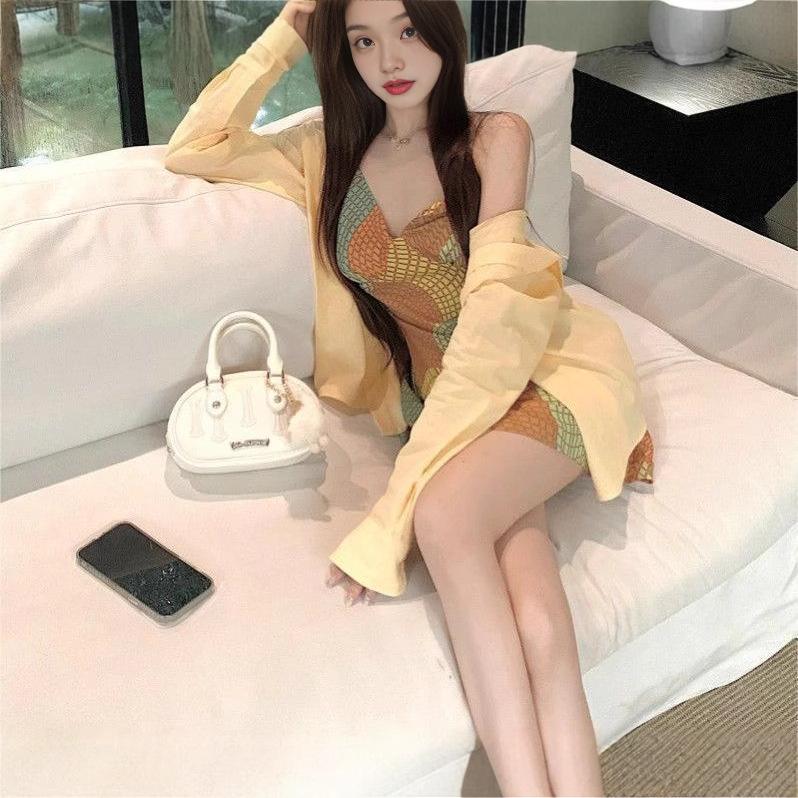 Pure desire retro vacation style suspender skirt children's summer new V-neck irregular cycle contrasting color printing dress
