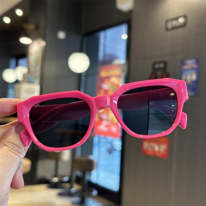 

New Children Cute Cartoon Uv400 Sunglasses Boys Girls Colors Outdoor Kids Sun Protection Sunglasses Baby Sport Shades Glasses 1PC