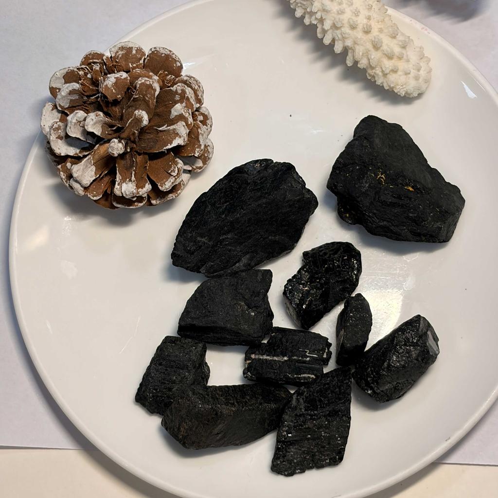 Natural Black Tourmaline Tumbled Chips 100g Irregular Shape 1.5-2.5 inches for Jewelry Making DIY Home Decor Crystal Pieces Bulk
