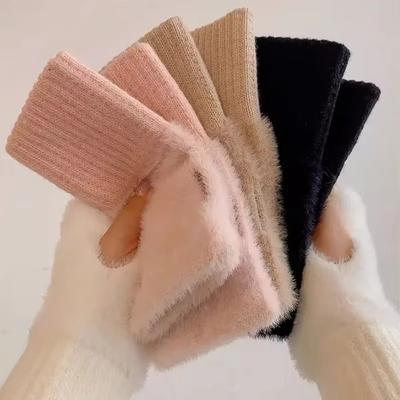 Accessori – Guanti, mezzi guanti e muffole