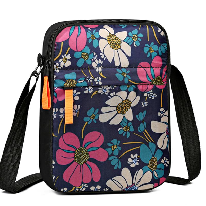 Trendy Leaf-pattern Crossbody Bag for Daily Use Commute Stylish Multi- Lightweight Compact Casual Functional Shoulder Bag