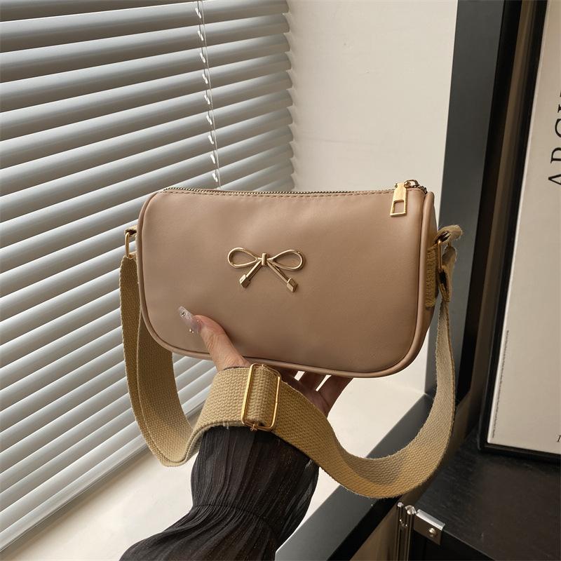 

Niche high-end fashion casual bag women s new summer portable versatile oblique span small square bag хаки