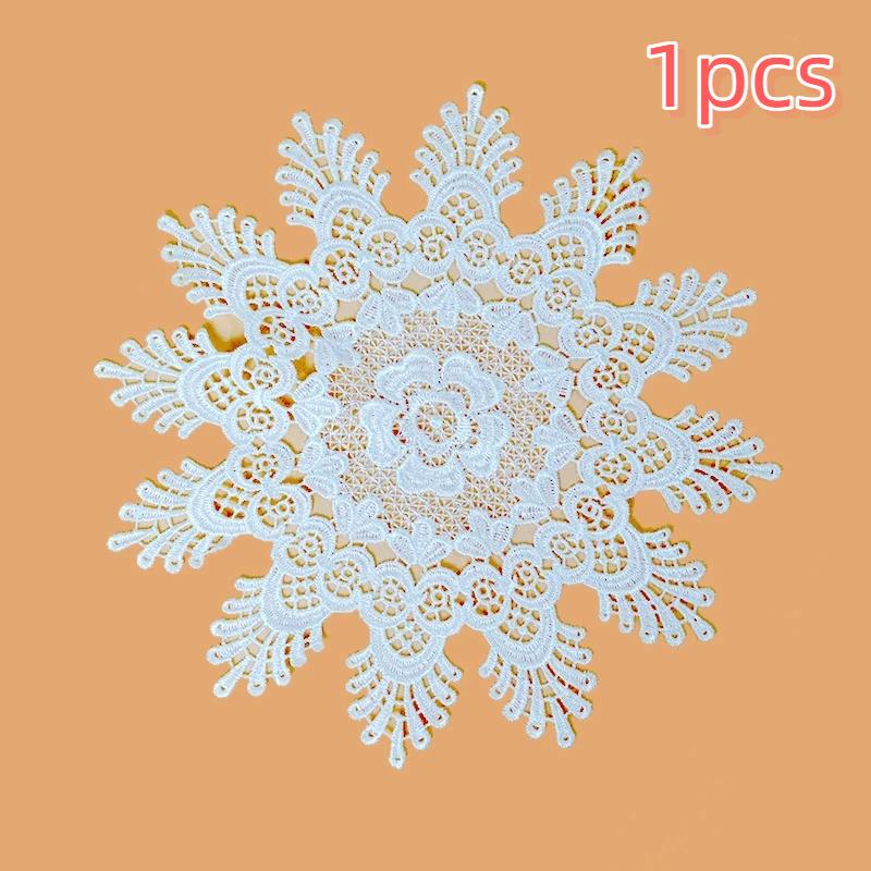 1PcsRetro Hollow Floral Lace Doily Cup Coaster Soft Cotton Crochet Round Table Mat Wedding Bridal Shower Table Centerpiece Decor