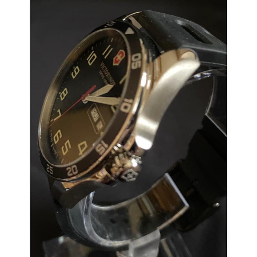 Used VICTORINOX Swiss Army Black Watch Working item ready for immediate use