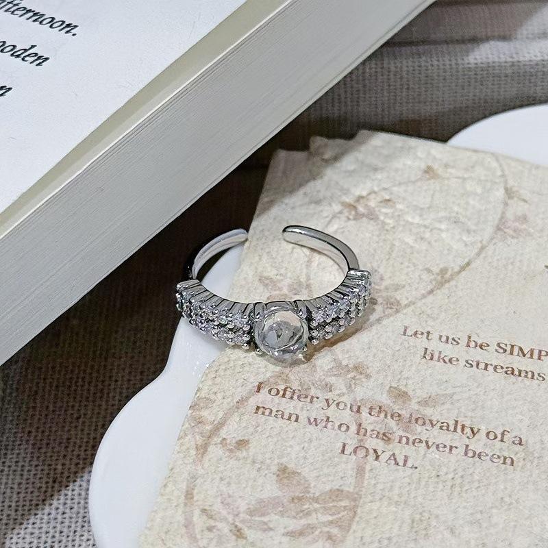 Cool Feeling Imitation Chalcedony Moonstone Zir*****Pen Ring Female Niche Design Light Luxury High-End Feeling Stacked Wearing Index Finger Ring