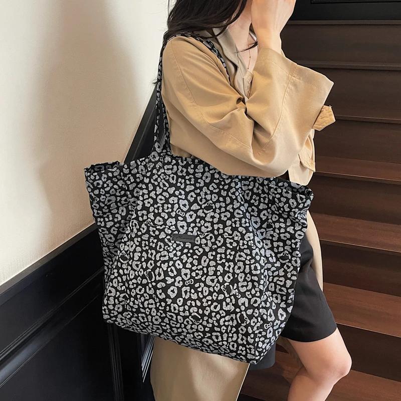 LEINWAND Hakenleiste Leopard Schultertaschen Neue Mode Große Kapazität Damen Handtaschen Verkauf 2026 Retro Design Pendler Damen Handtaschen