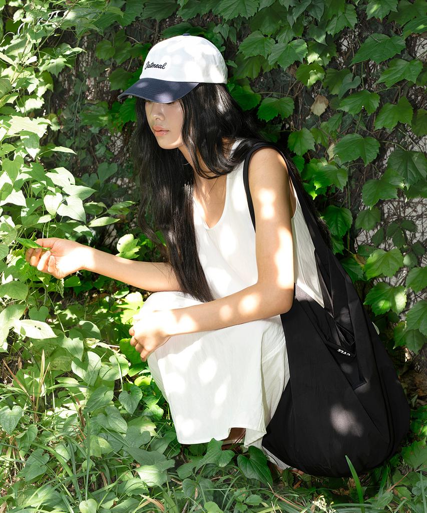 Oteumilkape Lettering Ball Cap - White/Navy