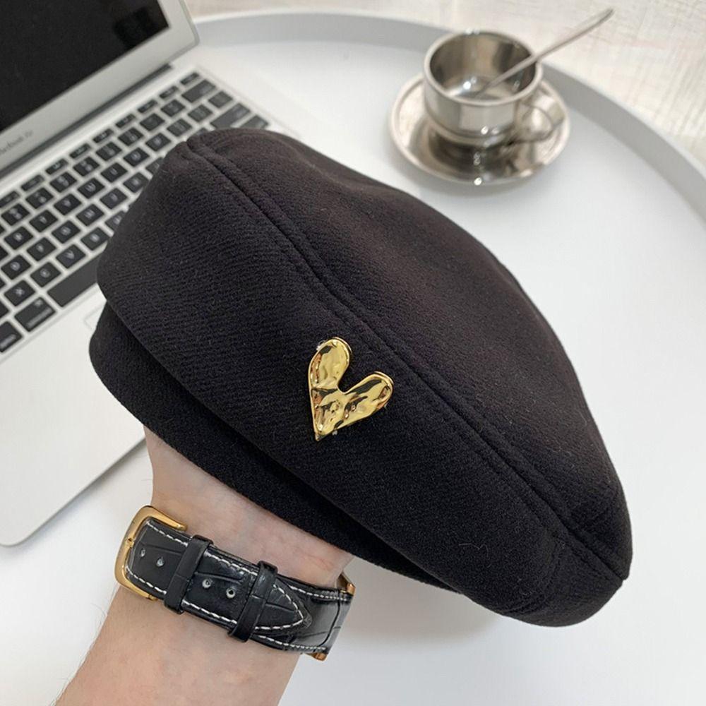 

Шерстяная женская шапка-бини Дышащая шляпа художника Любовь Элегантный винтажный берет с сердечком чёрный