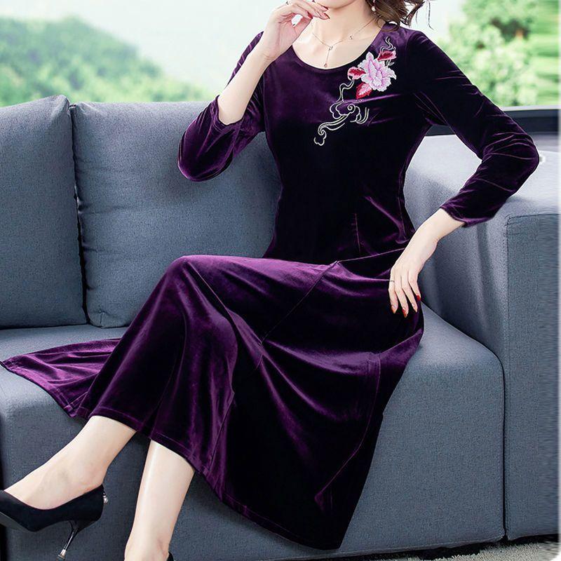 Women's Plus Size Dress Autumn Winter Embroidered Round Neck Mid-Length Gold Velvet Dress Slim Fit A-Line Dress