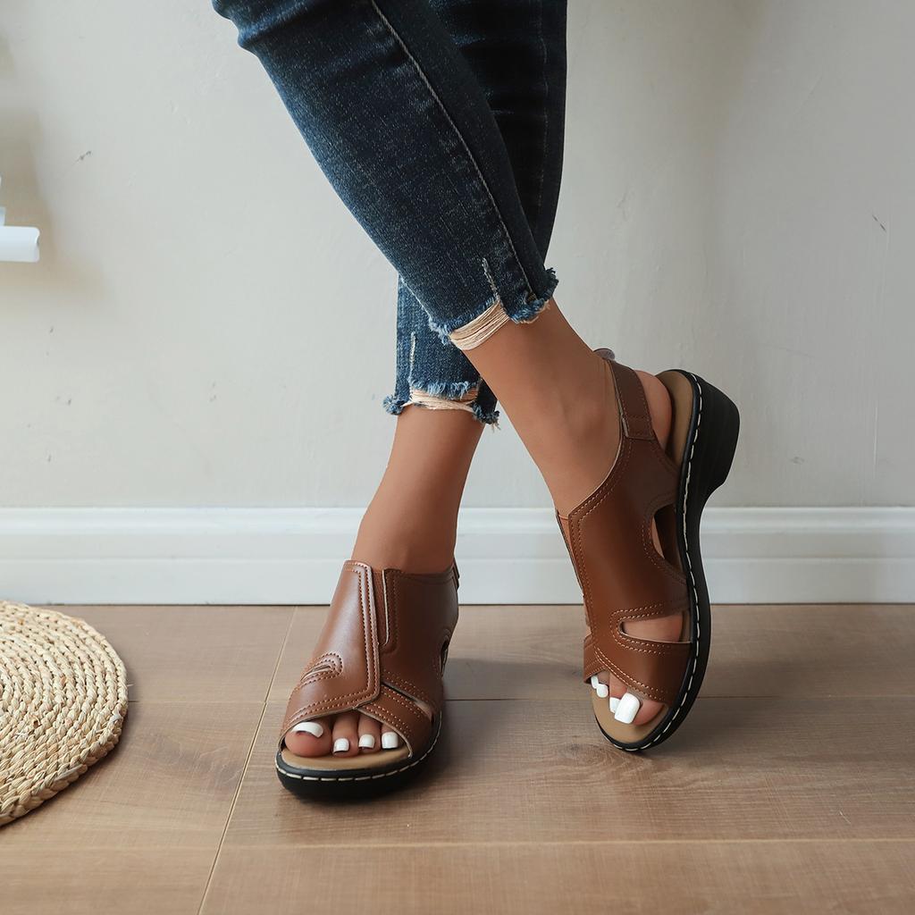 Plus Size Casual Sandals 2025 Summer New Fashion Retro Open-toe Round Toe Beach Roman Sandals