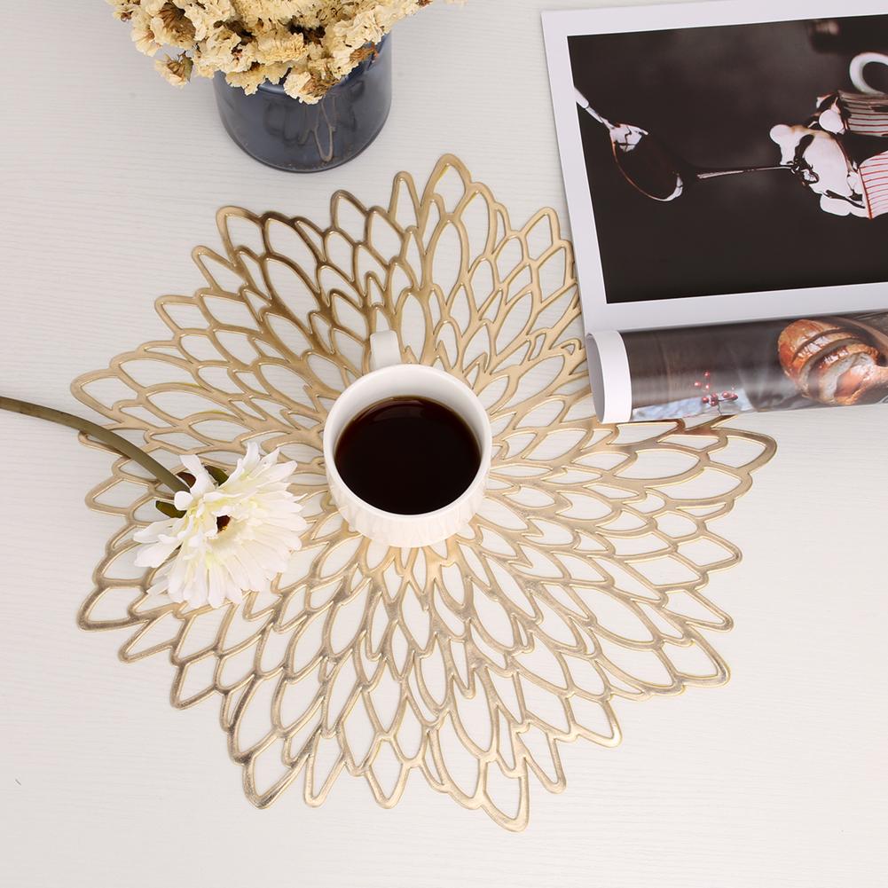 Tischsets Set aus 4/6/8 Rund Ausgestanzt Blühende Blumen Platzsets Untersetzer für Esstisch Feiertagsparty Hochzeitsdekoration