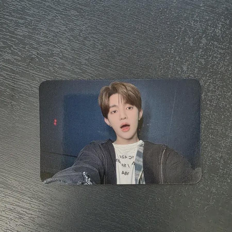 

Zerobaseone Broadcast Special Photo Card