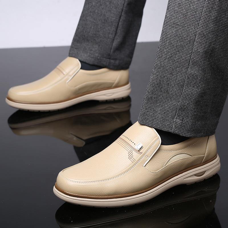 Old man head men's shoes spring 2025 new youth leisure soft sole one pedal leather shoes business men's shoes 8107