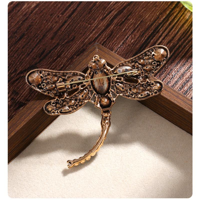 European and American Fashion, Large Dragonfly Brooch, Insect, Retro High-end Feel, Light Luxury, Women's Clothing Accessories, High-end Chest Flower