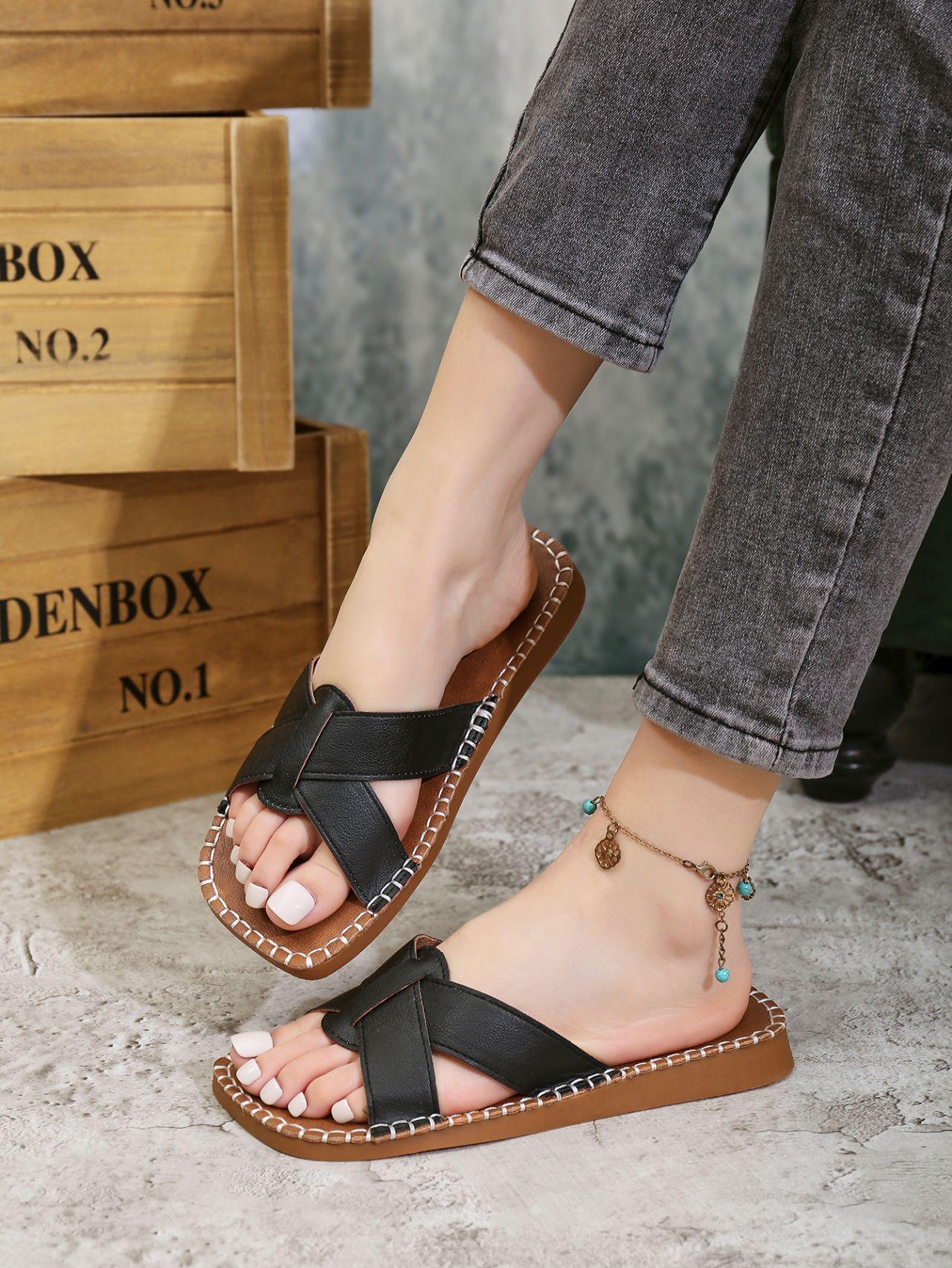 

Foreign trade large-size slippers women s 2025 summer new casual street beach shoes flat-bottomed one-character European and American style sandals 36 чёрный