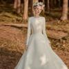 Long-sleeved satin light wedding dress autumn and winter new light wedding dress banquet evening dress sexy and thin