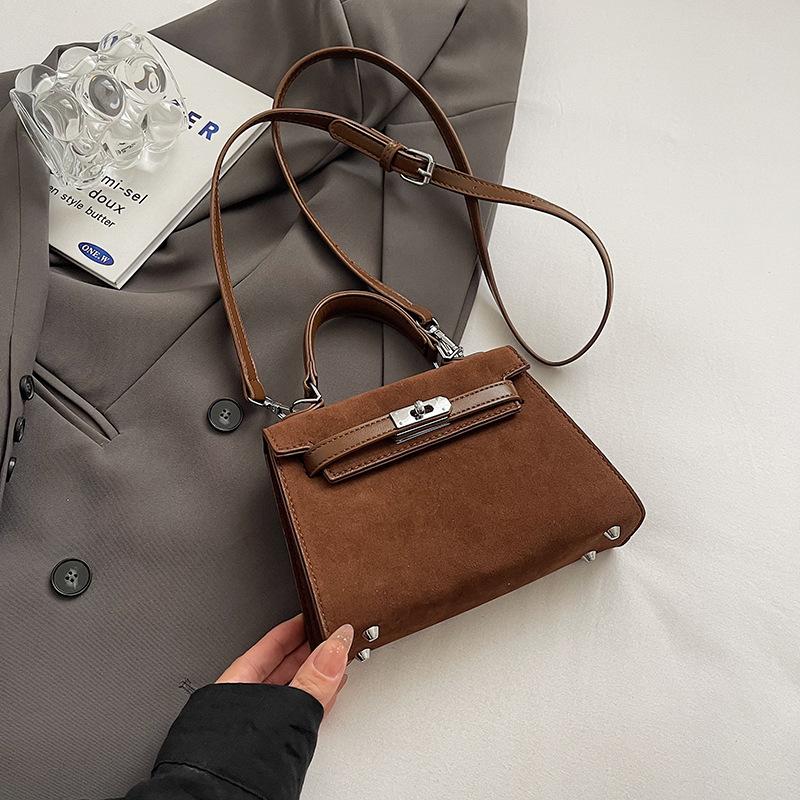 Neue Tasche Damen 2025 beliebte kleine quadratische Tasche Herbst und Winter Nischendesign Schulter Umhängetasche High-End Handtasche