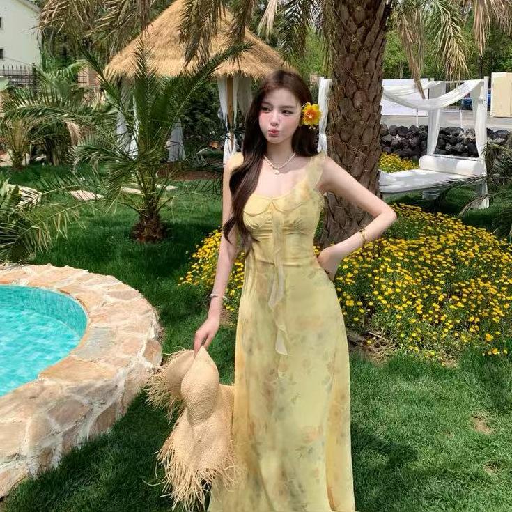 2026 summer French vacation ruffled small fly sleeve cream yellow print V-neck spaghetti waist-cinching fairy dress