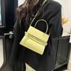 New women's bag fashionable and versatile commuter messenger bag portable shoulder oblique span bag