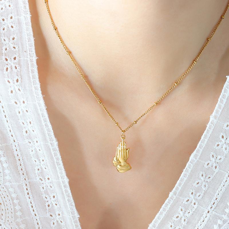 

Ожерелье с подвеской Wind Trend Design Sense Hip-Hop Hands Together из титановой стали с позолотой, легкие, роскошные аксессуары P816