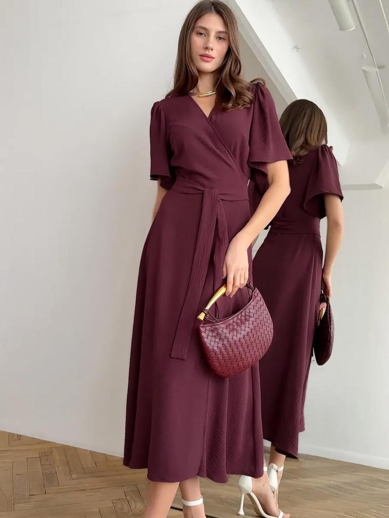 Elegant V-Neck Summer Evening Dress with Cinched Waist and Slit, Short Sleeve