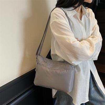 Simple and Lightweight Multi-compartment Messenger Bag 2025 Autumn New Mobile Phone Bag Travel Anti-splashing Nylon Small Satchel