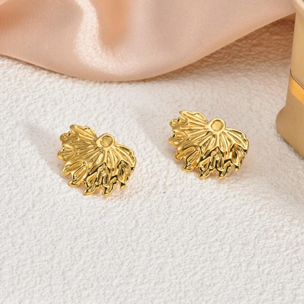 1 Pair Stylish 18K Gold Plated 304 Stainless Steel Ear Post Stud Earrings Heart Flower Butterfly Starfish For Women Gift
