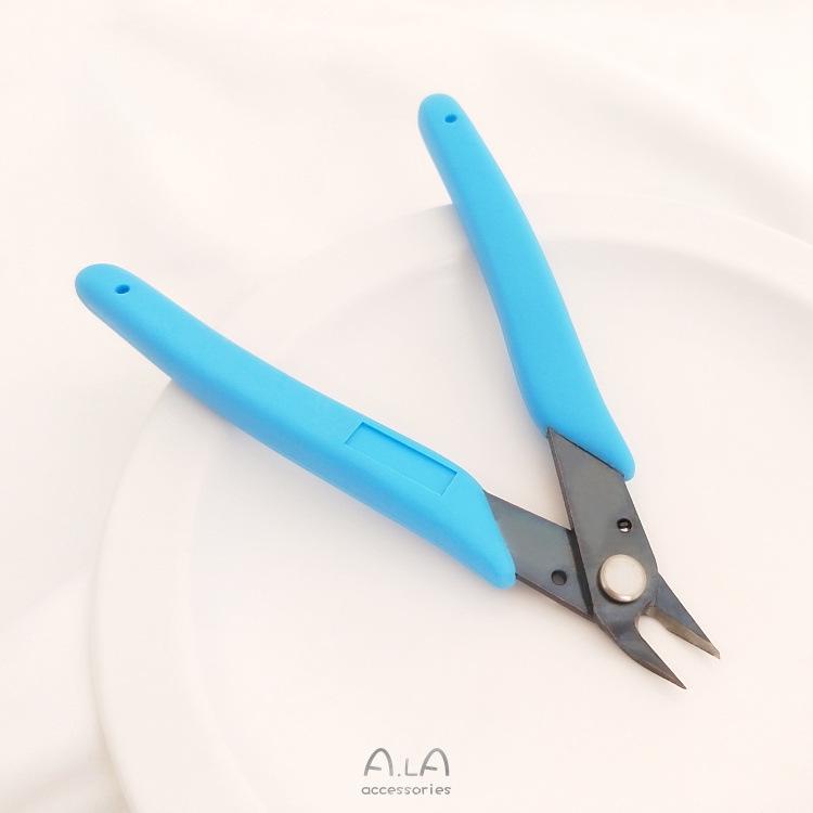 

Набор мини-плоскогубцев для ювелирных работ ручной работы: Диагональные, Узконосые, Ладонные, Кусачки для бисероплетения и работы с проволокой.