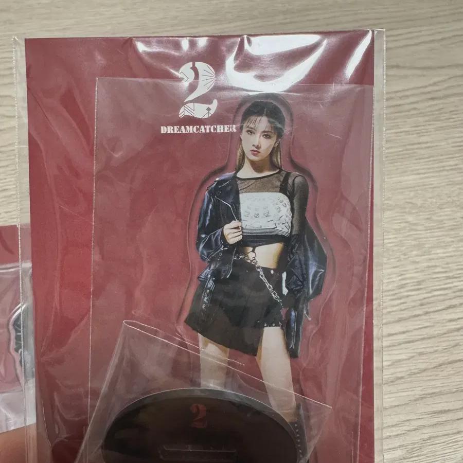 

Dreamcatcher Yoohyeon Acrylic Stand (brand New)