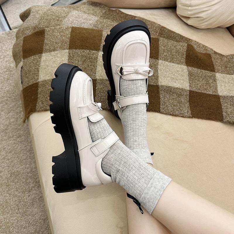Patent Leather Mid Heels Mary Jane Shoes Women Japanese Style Heart Buckle Platform Pumps Woman Punk Jk Uniform Lolita Shoes