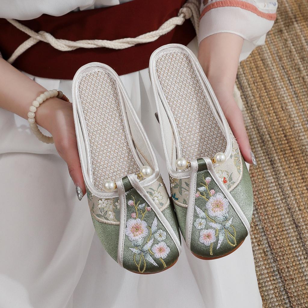 [Smoke Willow] 2025 Summer New Old Beijing Cloth Shoes Ancient Cheongsam Bag Head Slippers Soft Sole Retro Embroidered Shoes