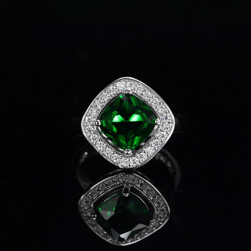 CMM Classic Design 0.8 Ct Princess Cut Fashion Square AAA+ CZ Zirconia White Golden Engagement Women Rings