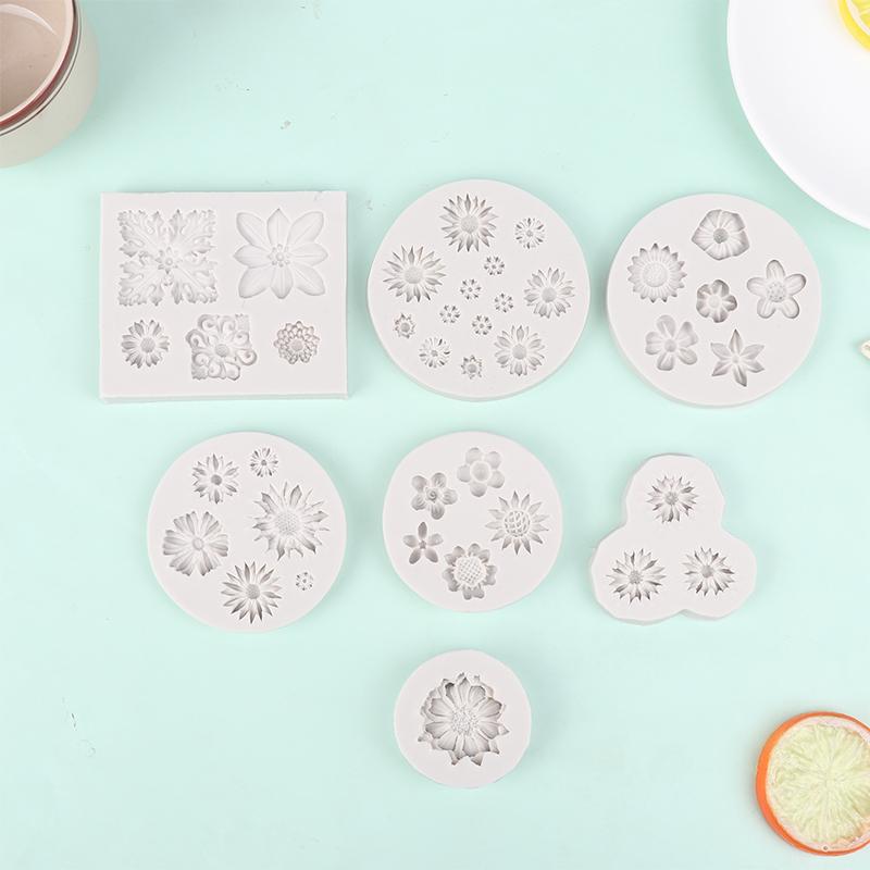 3D Mini Prästkrage Blomma Silikonform Diy Fondant Tårta Dekoreringsverktyg Bröllop Födelsedag Fest Choklad Godis Bakverk Bakform