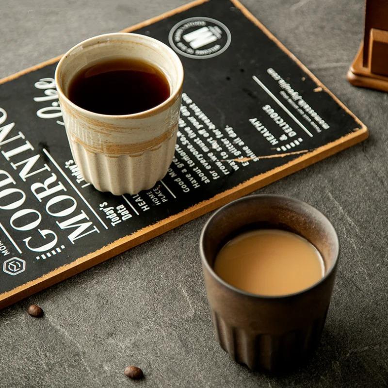 Restaurant Kiln Coffee Cup Japonské kameninové hrnky Šálky na kávu Velký šálek vody Japonský jednoduchý přechodový hrnek Nádobí kuchyně