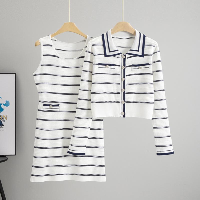 

2025 Новый осенне-зимний полосатый свитер-платье с длинным рукавом, двухкомпонентная шерстяная юбка, вязаный кардиган, женский one size тёмно-синий