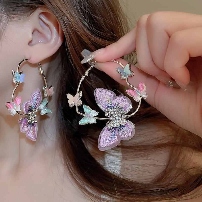 Silver needle retro Hong Kong style dripping oil round earrings niche temperament earrings fashion light luxury summer women's high-end earrings