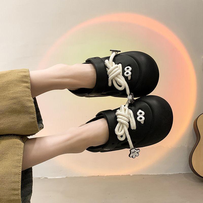 2025 new thick-soled hole shoes women's summer wear fashion Internet celebrities heightening non-slip bag head women cool slippers