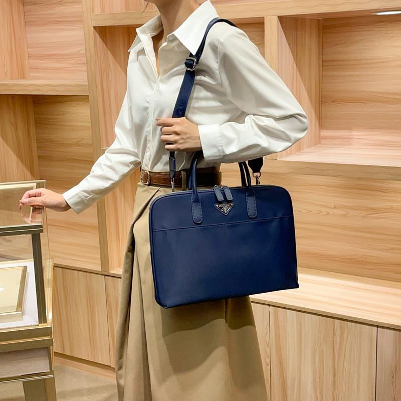 Large-capacity Business Trip Briefcase, Waterproof Men's and Women's Bag, Laptop Briefcase